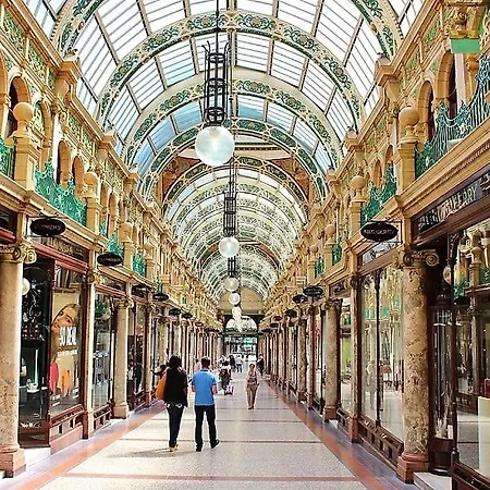 *rg7h*for Your Relaxed & Cosy Free Parking * Leeds (West Yorkshire)